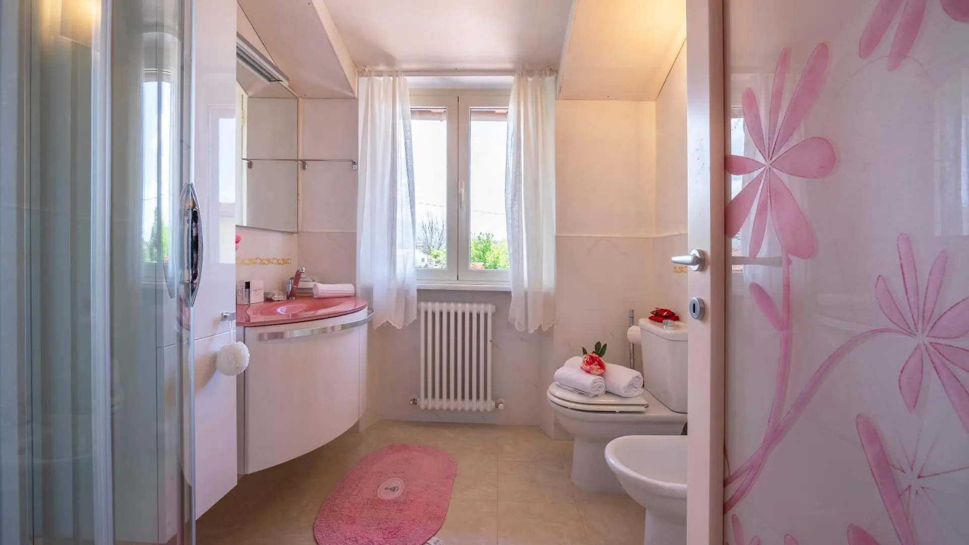 Villa Clara Few Km From The Sea - Happy Rentals بيتراسانتا 0*,  إيطاليا