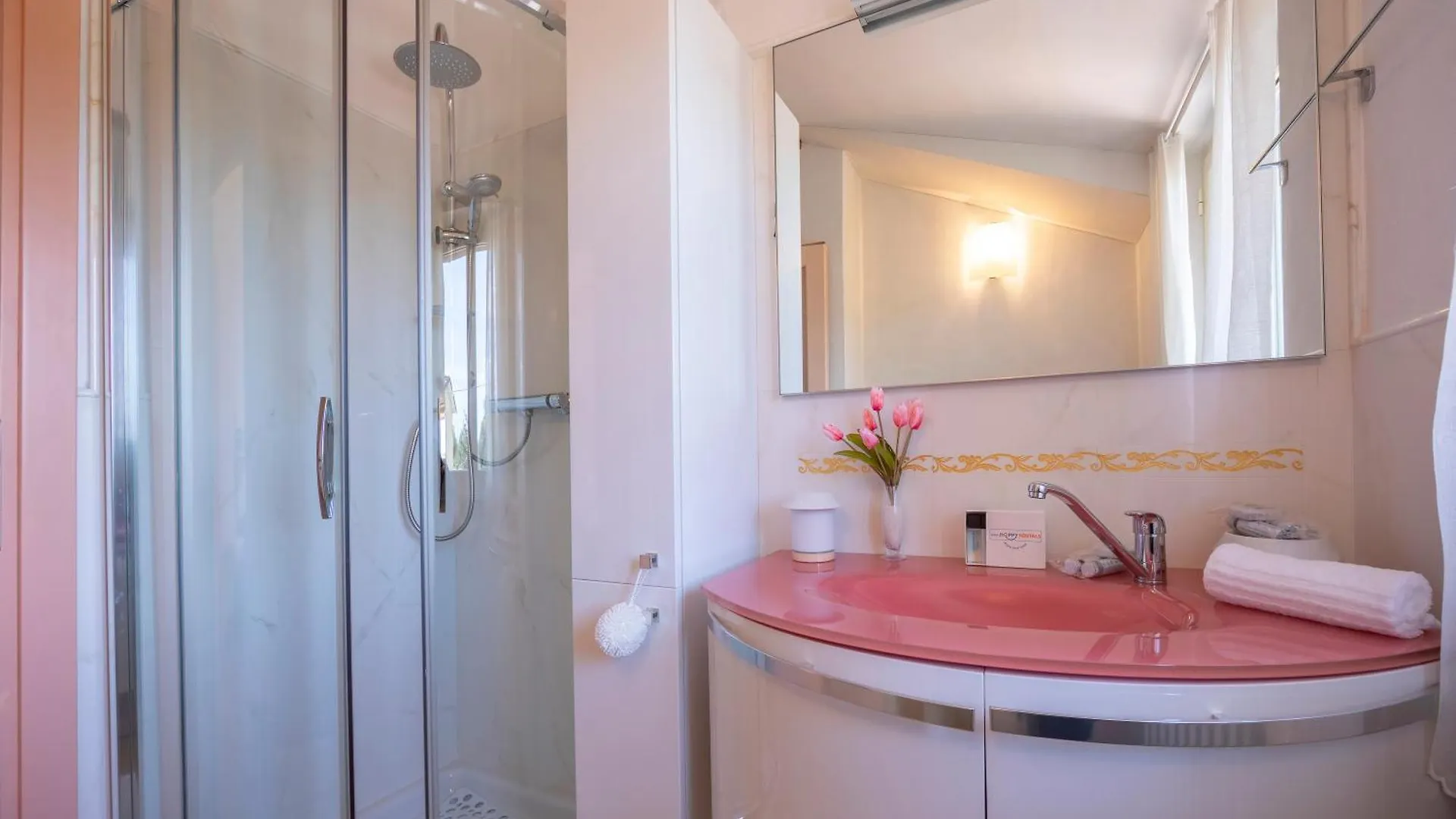 Villa Clara Few Km From The Sea - Happy Rentals بيتراسانتا إيطاليا